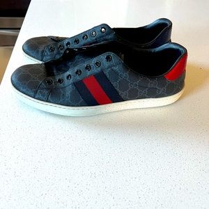 Gucci Sneakers (no laces)